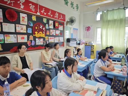 智研对话创课堂，数智赋能启新程——罗湖区中小学“百人听千课”视导行动走进碧波小学