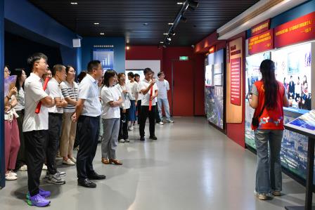 追寻红色足迹 汲取奋进力量——景贝小学党支部开展主题教育实地参观学习活动