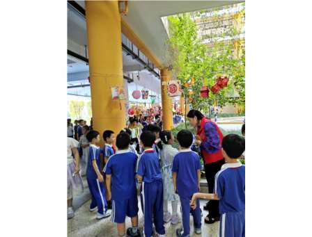 幸福向西 月圆游园润童心 童趣迎秋 佳节嬉游乐满园 ——深圳市向西小学中秋游园活动圆满举行