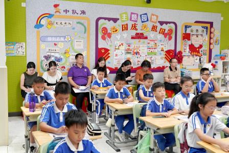 专家领航促提质，精准把脉助增效——罗湖区教科院“百人听千课”教学视导走进港中深附属礼文学校