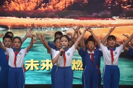弦歌不辍松泉好少年 壮志凌云逐梦新时代--深圳市松泉实验学校举行2026年“献礼祖国”学生表彰大会