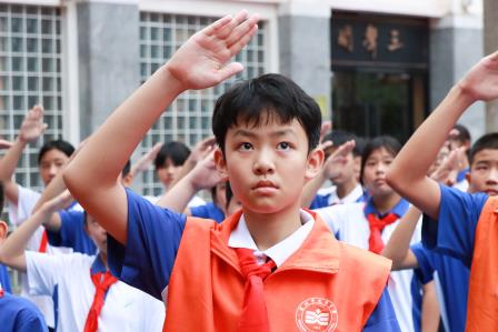 文行天下筑梦想，锦绣少年启新程——深圳市翠园文锦中学举行2026-2027学年第一学期开学典礼暨思政第一课