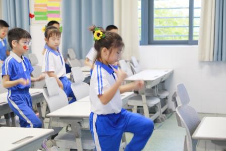 喜迎国庆展风采 活力少年竞芳华——深圳市仙桐实验小学举行室内操比赛