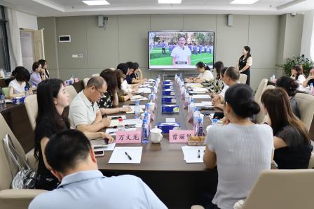 专家把脉新质课堂 数智赋能提质增效 ——罗湖区教科院专家团队走进泰宁小学开展“百人听千课”活动