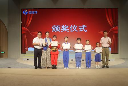 罗湖外语小学举行第二届“班班有歌声 红心向祖国”班歌合唱比赛