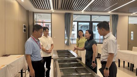 细致督查明方向，暖心守护新学期——罗湖区教育局到深圳市仙桐实验小学开展开学工作专项检查