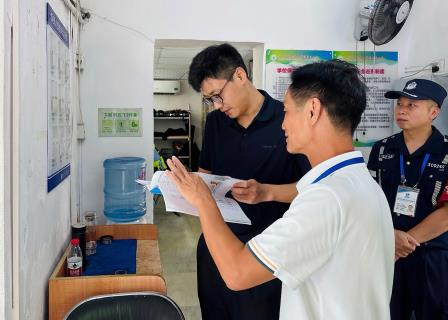 筑牢安全防线 护航平安开学——景贝小学迎接2026年秋季学期开学工作检查