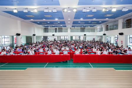 以研促教 向新而行——2026—2027学年第一学期深圳市道德与法治初中学科新教材培训暨教研工作会议在罗湖实验学校顺利举办