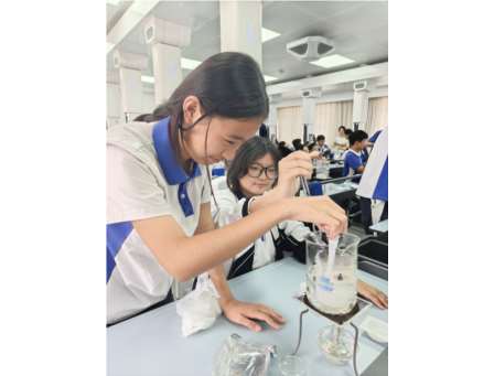 以理探万物，以化绘青春｜我校物化学科周精彩落幕