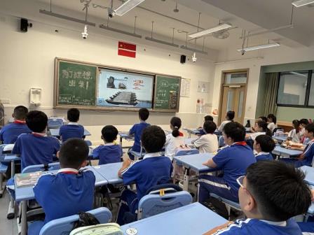 高举队旗跟党走 少年接力新长征——罗湖区东晓实验学校开展纪念少先队建队77周年主题活动