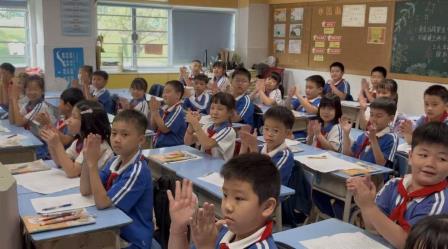 “高举队旗跟党走 少年接力新长征”——侨香实验学校顺利开展十届二次大队委竞选活动