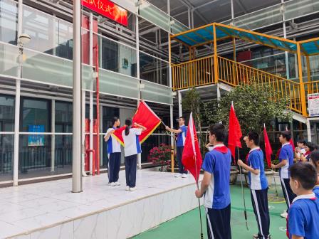 队旗飘扬启新程，红领巾筑梦向未来——深圳市红桂中学举行少先队建队仪式