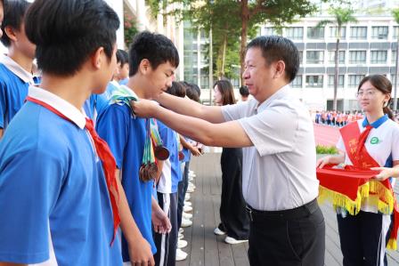 书香致远，阅见山河——深圳市翠园文锦中学举行阅读推广暨启智教育活动