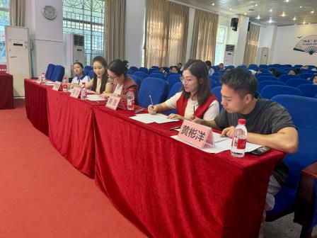 童声逐梦，闪耀校园——碧波小学举行第二届校园主持人选拔活动