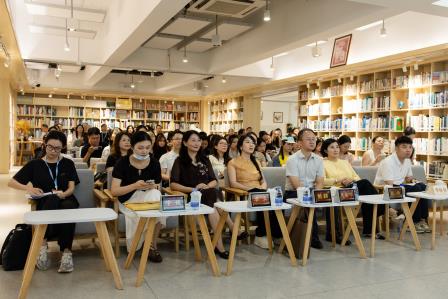阅读为媒 城际共研 珠海市香洲区小语骨干教师赴翠北实验小学交流