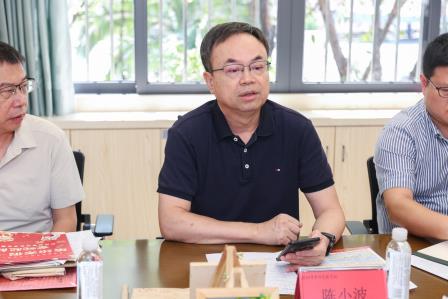 专家把脉课堂 智慧赋能成长 ——罗湖区2026年中小学“百人听千课”视导活动走进罗湖实验学校