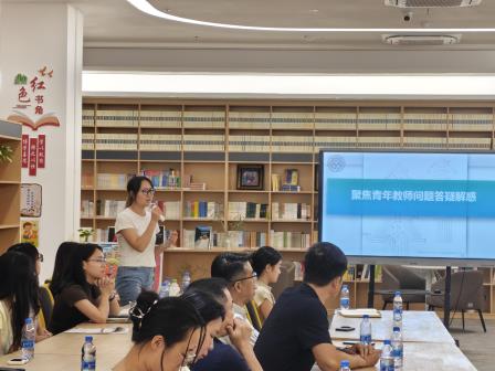 松风泉韵聚群英 同心笃行育师才--深圳市松泉实验学校举行2026-2027学年青年教师成长营开班仪式