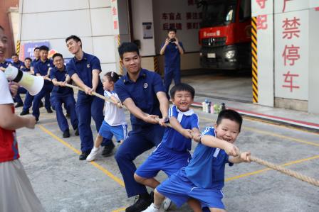 探秘消防站 致敬火焰蓝 ——罗湖小学一年级学生进行消防主题研学活动