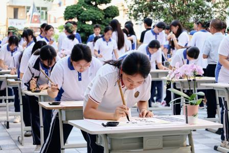 落笔生花，墨香华美 —— 华美外国语学校第五届国语文化节书法大赛