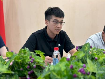 罗湖教科院“百人听千课”走进翠茵学校