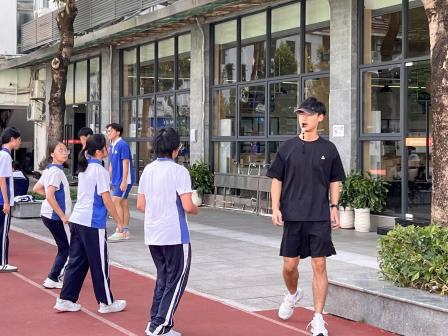 推门问诊察课堂，智研聚力促提质——翠园文锦中学开展推门听课活动