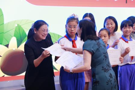 恭敬有礼我最美 争做文明小标兵 —— 深圳市仙桐实验小学开展 “敬少年” 月总结暨表彰大会