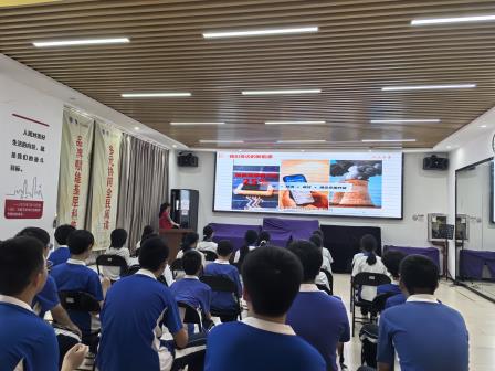 探索能源科技,感受中国智造——仙湖实验学校开展“每周半天计划”活动