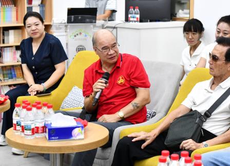 桑梓情系靖轩 侨聚共话百年 ——靖轩小学华侨校友返校交流活动