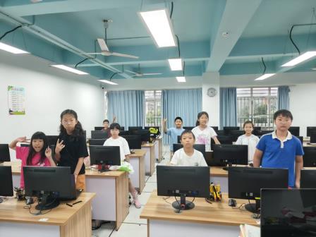 滨河学子在全球发明大会（中国）竞赛活动中喜获佳绩