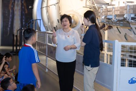 探秘天宫 筑梦航天 ——深圳市笋岗小学开展航天科技馆研学实践活动