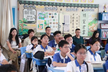 深耕课堂研备考　视导赋能促成长 ——罗湖区“百人听千课”视导团队走进罗外初中