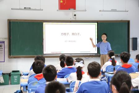 深耕人机协同，赋能课堂生长——深圳市莲南教育集团安芳小学迎接罗湖区“百人听千课”视导活动